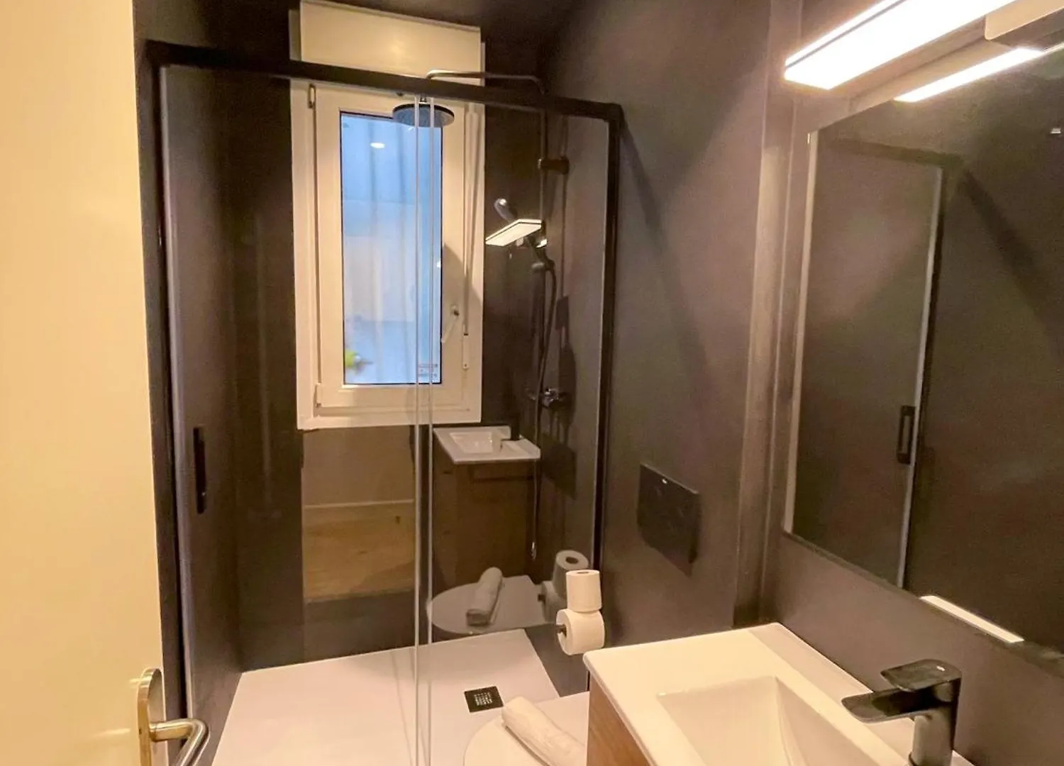 Urban apartment en Bilbao la vieja con wifi 0*,